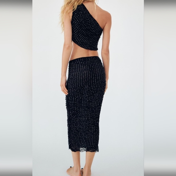 Elegant Zara Jewel Lace Midi Skirt - Picture 6 of 10